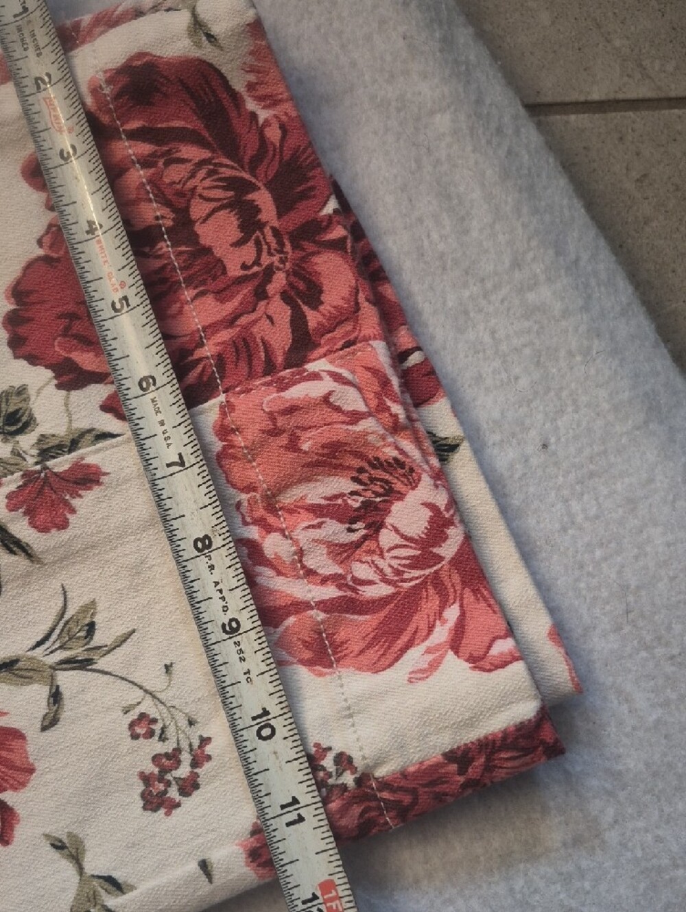 Women Ava & Viv Cream Floral Print Jeans with Red Roses - Picture 8 of 9